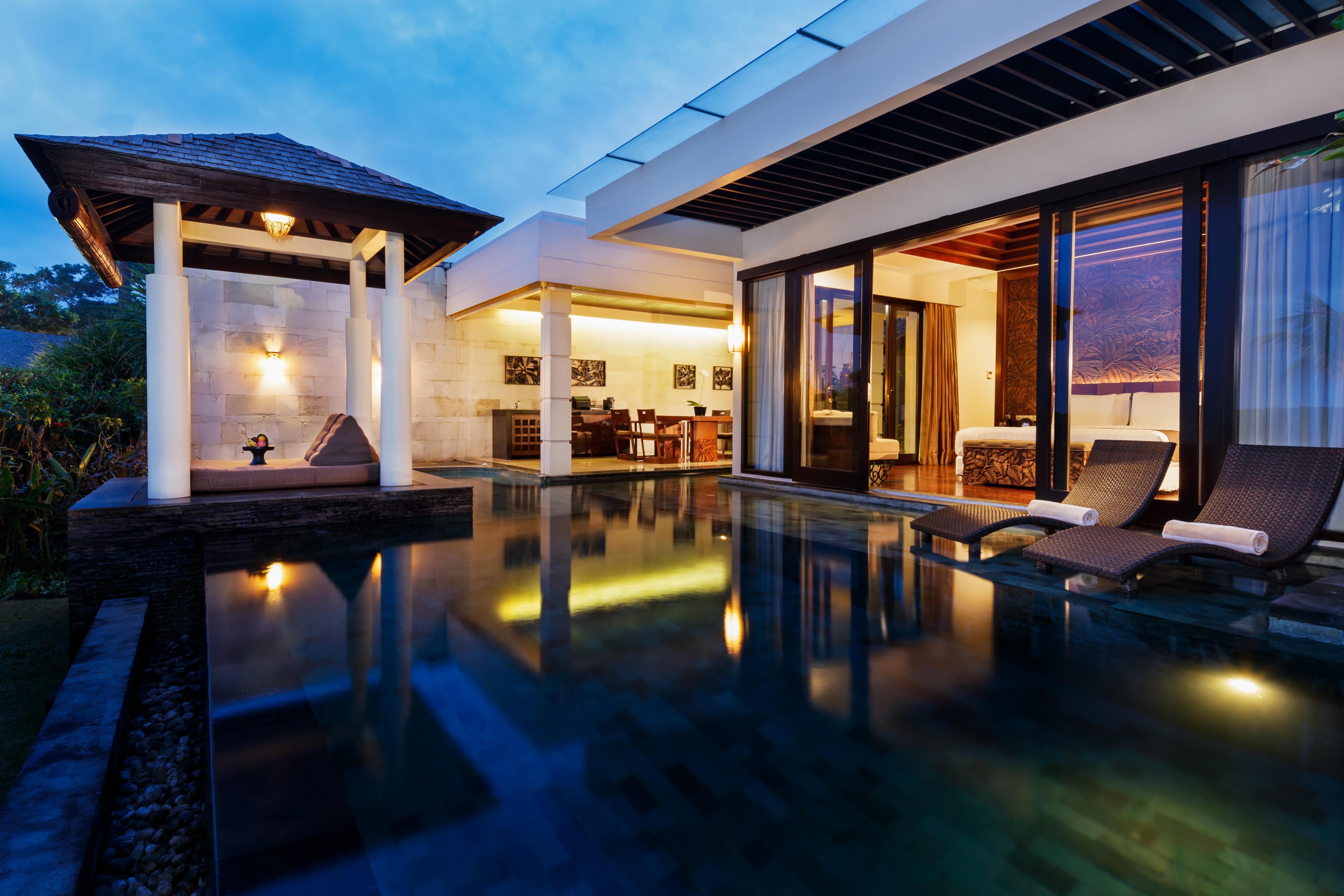 The Seminyak Beach Resort & Spa Εξωτερικό φωτογραφία A pool villa at the resort