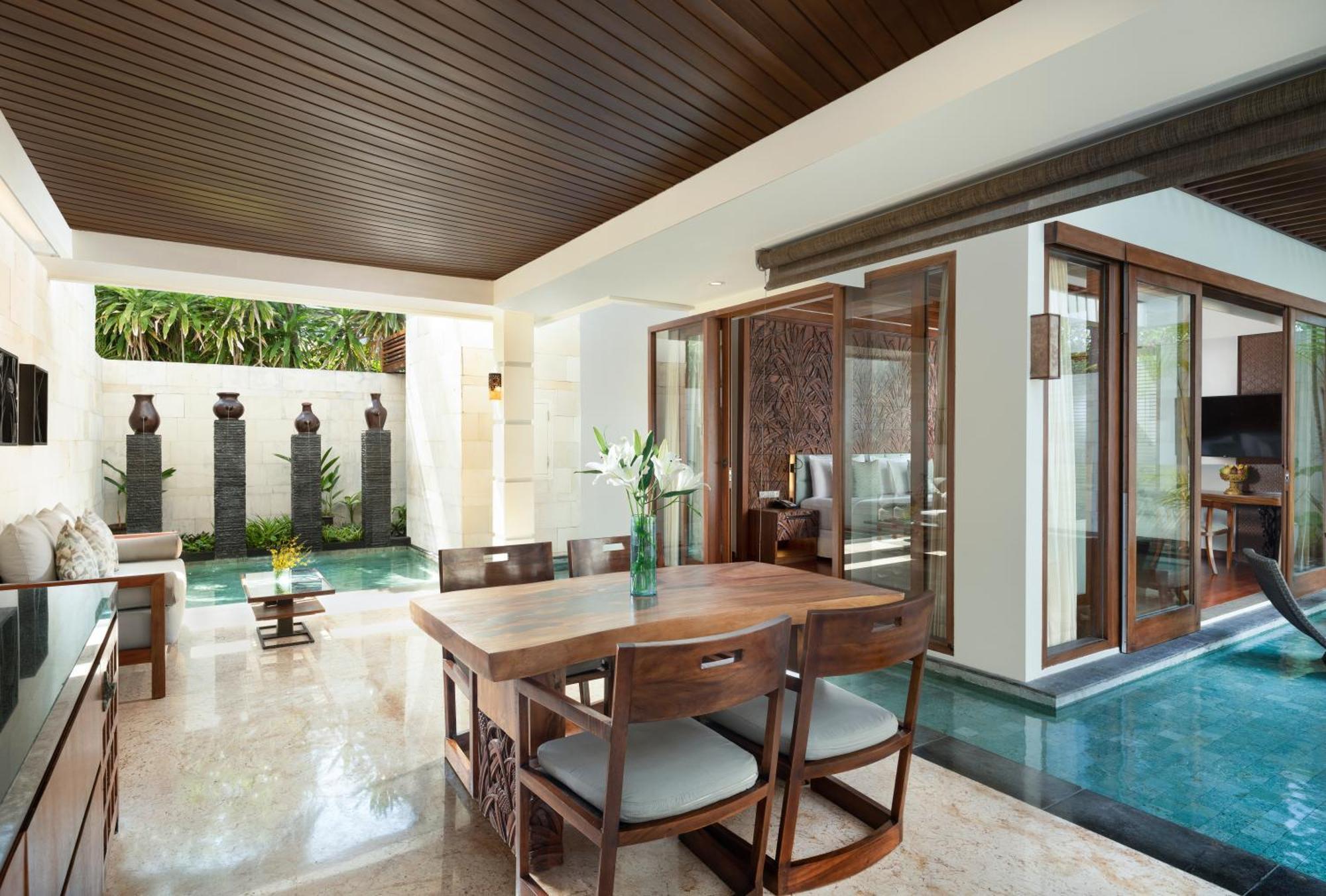 The Seminyak Beach Resort & Spa Εξωτερικό φωτογραφία A villa at the resort