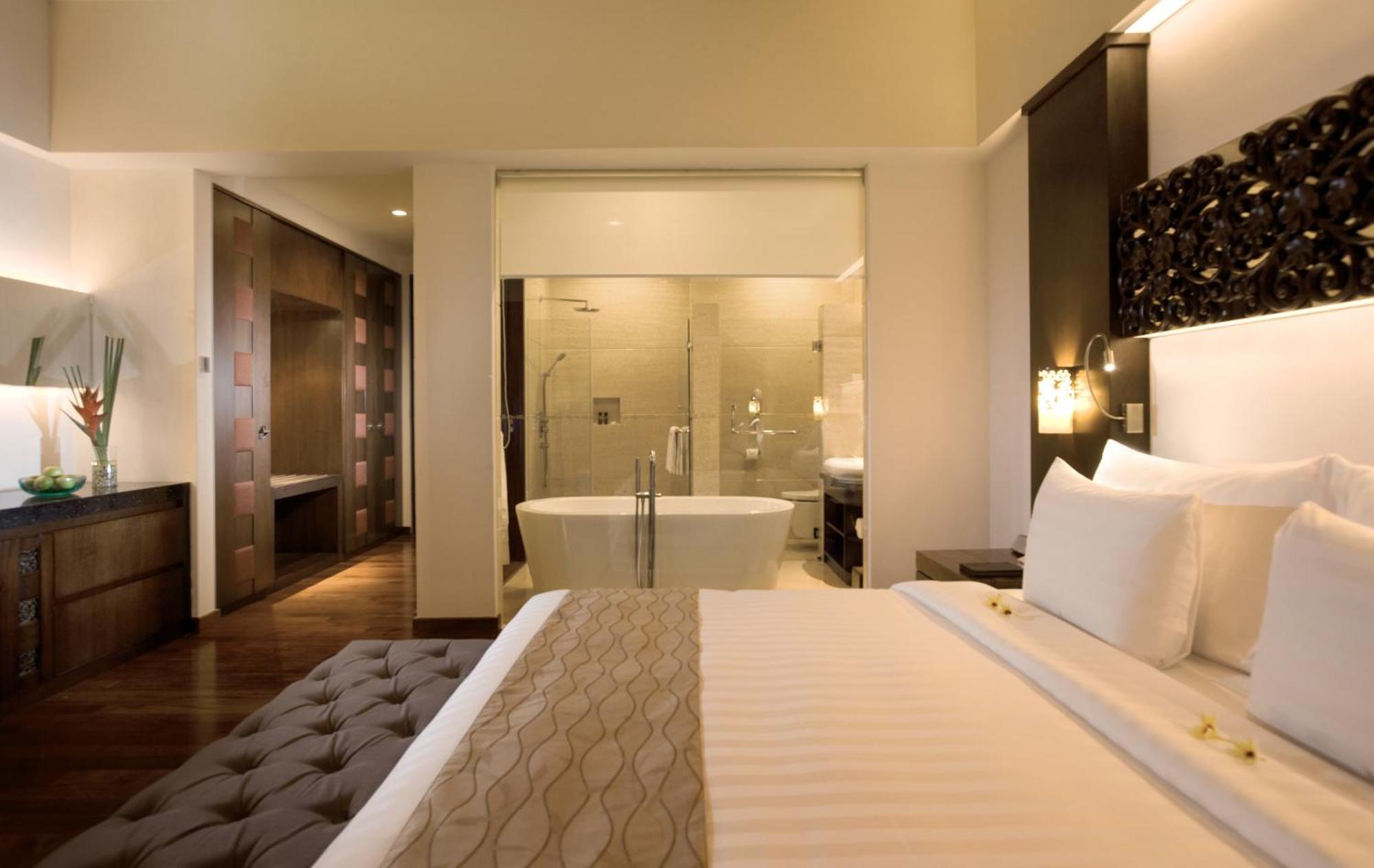 The Seminyak Beach Resort & Spa Δωμάτιο φωτογραφία A bedroom at the hotel