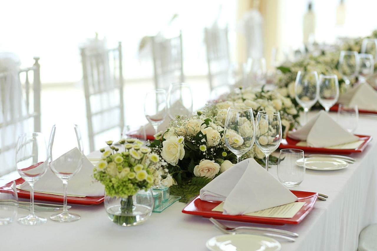 The Seminyak Beach Resort & Spa Εξωτερικό φωτογραφία A table set for a wedding reception