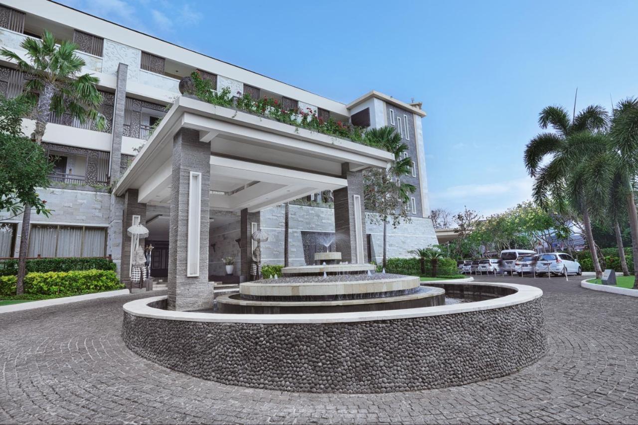 The Seminyak Beach Resort & Spa Εξωτερικό φωτογραφία The main entrance of the hotel